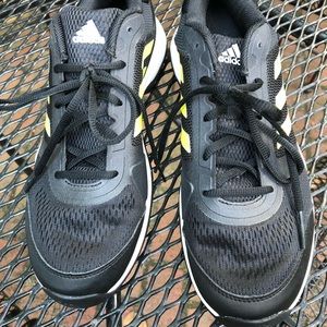 Men’s Adidas adiwear6 tennis shoes